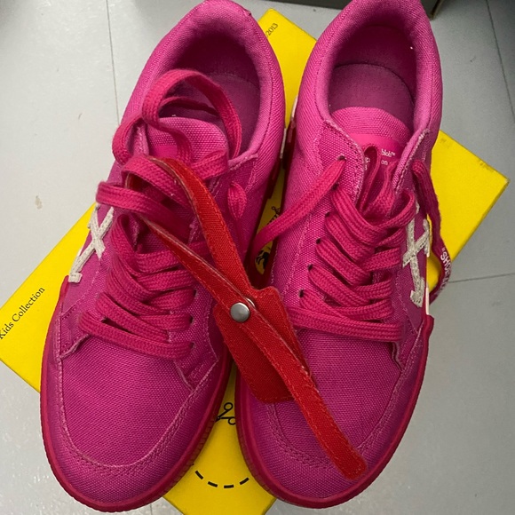 Girls OFF-White sneakers - Picture 1 of 6